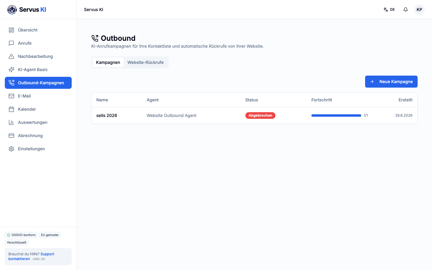 Outbound campaign in Servus KI with progress per contact and the result.